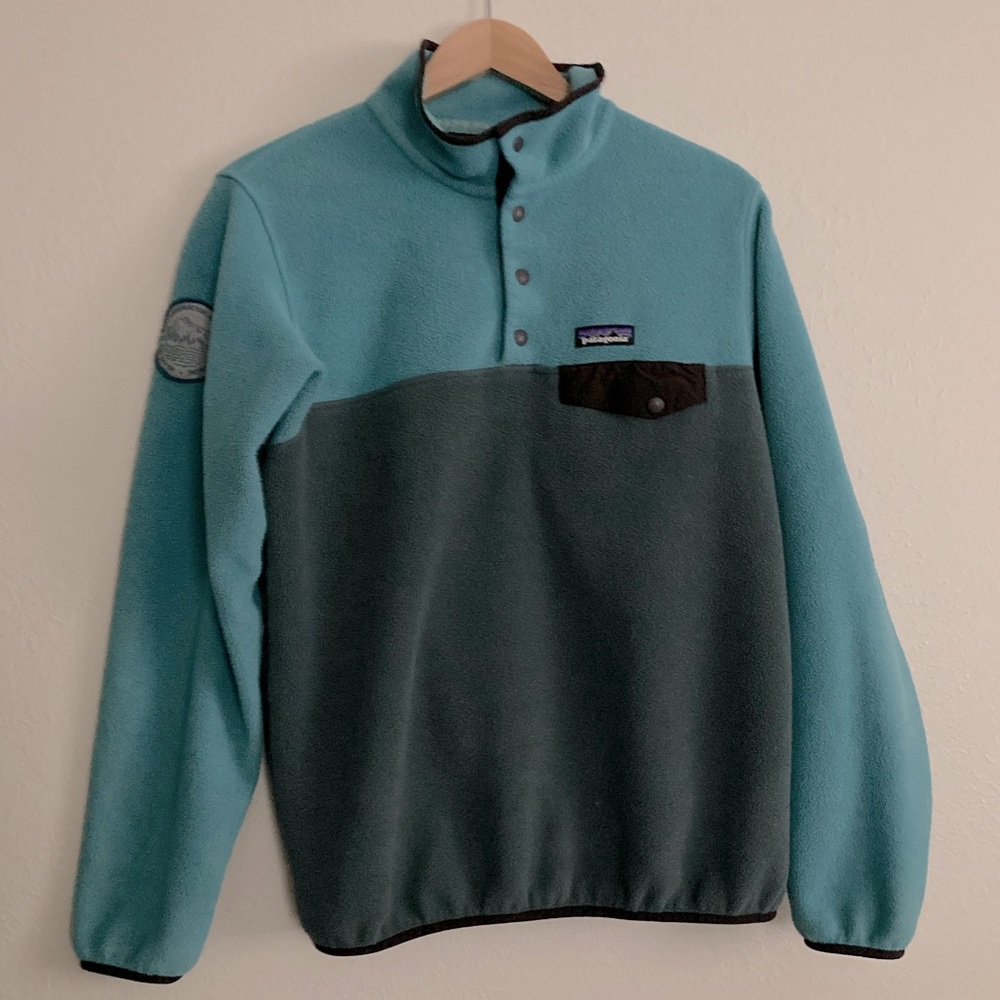 patagonia real/gray button up synchilla
